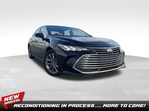 Used 2020 Toyota Avalon XLE image 1