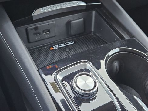 Used 2025 Buick Envision Sport Touring image 24