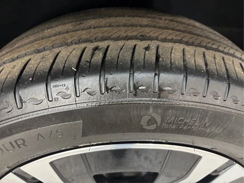 Used 2020 Mercedes-Benz GLS 450 4MATIC image 33