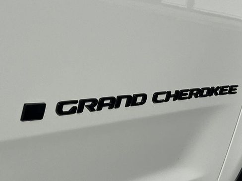 New 2026 Jeep Grand Cherokee Limited image 27