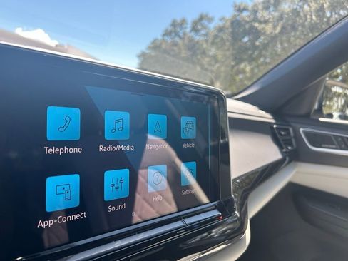 New 2026 Volkswagen Atlas Cross Sport SEL Premium R-Line image 12