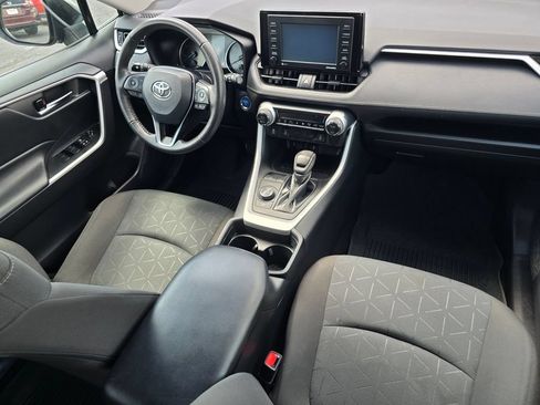 Used 2021 Toyota RAV4 XLE w/ XLE Grade Weather Package AWD/4WD image 17