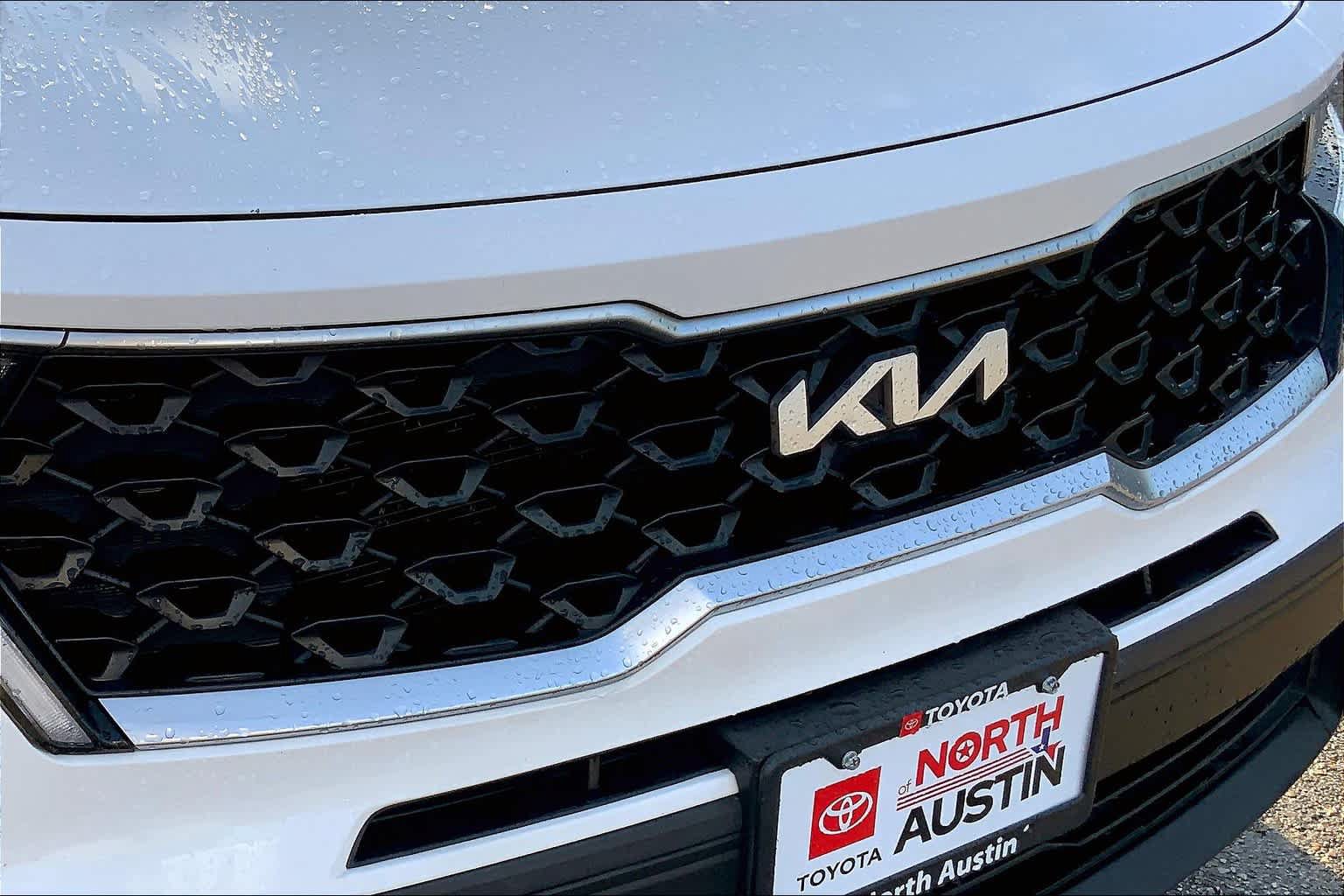 Used 2023 Kia Sorento LX AWD/4WD image 29