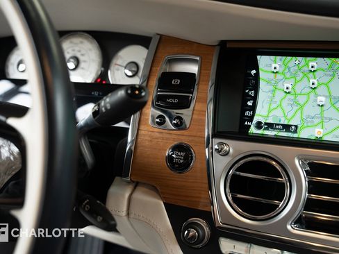 Used 2019 Rolls-Royce Wraith image 28