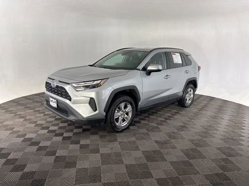 Used 2024 Toyota RAV4 XLE image 5