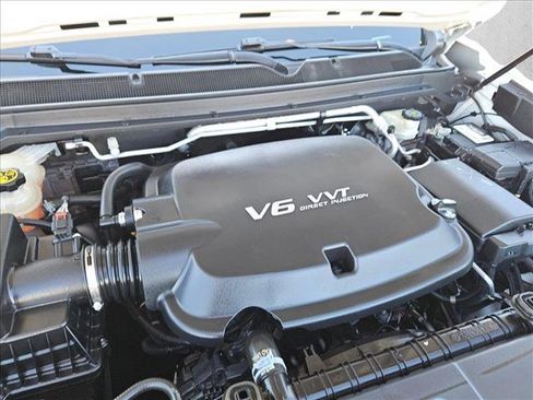 Used 2017 GMC Canyon 2WD Crew Cab w/ Convenience Package image 22