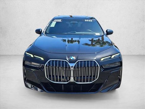 Certified 2023 BMW 740i RWD image 2