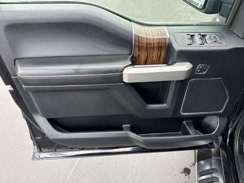 Used 2019 Ford F150 Lariat AWD/4WD image 16