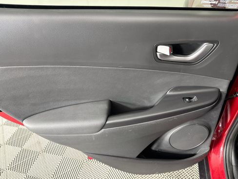 Used 2020 Hyundai Kona Limited AWD/4WD image 24