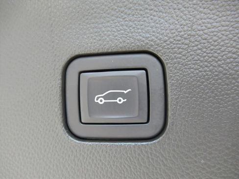 Certified 2023 Buick Enclave Essence image 31