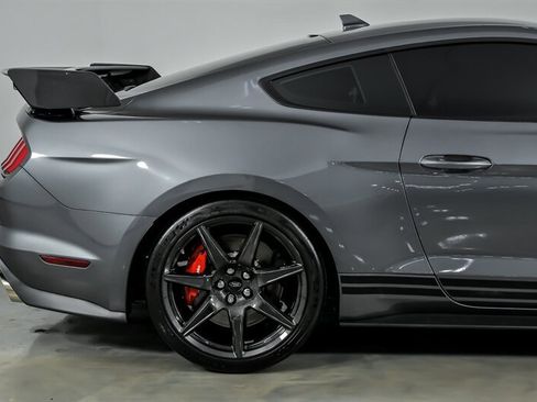 Used 2021 Ford Mustang Shelby GT500 w/ Carbon Fiber Track Pack RWD image 13