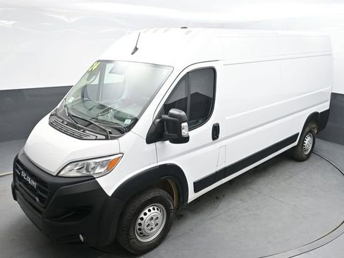 Used 2024 RAM ProMaster 2500 w/ Convenience Group FWD image 24