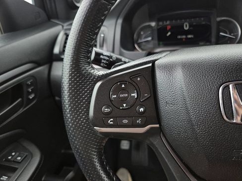 Used 2025 Honda Passport EX-L image 25