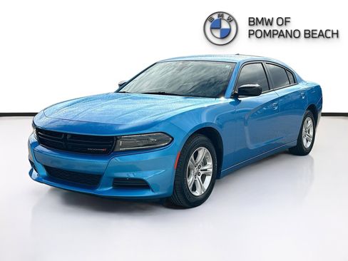 Used 2023 Dodge Charger SXT image 3