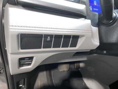 Used 2018 Honda Odyssey LX image 24