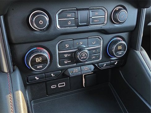 Used 2021 Chevrolet Tahoe RST w/ Luxury Package image 17