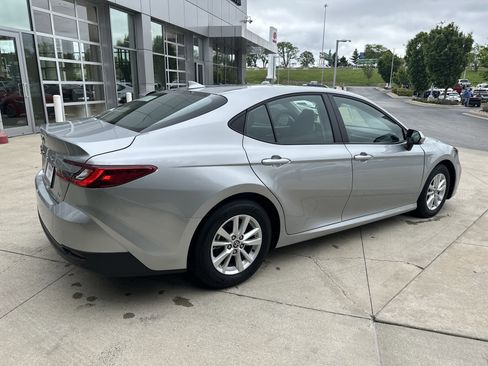 Certified 2025 Toyota Camry LE FWD image 6
