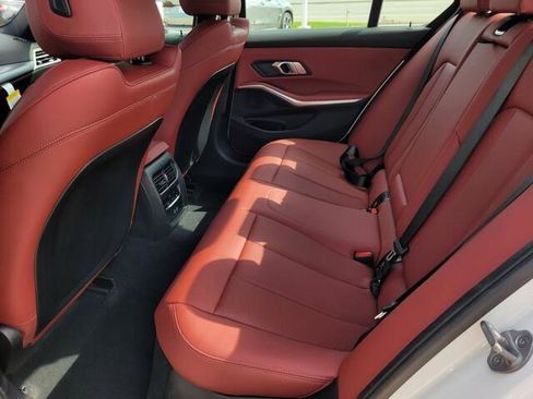 Certified 2025 BMW 330i Sedan w/ Convenience Package RWD image 29
