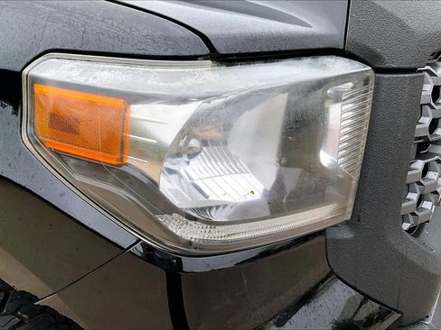 Used 2019 Toyota Tundra SR5 w/ SR5 Upgrade Package AWD/4WD image 26