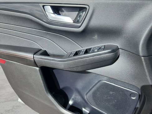 Used 2025 Ford Escape ST-Line image 7