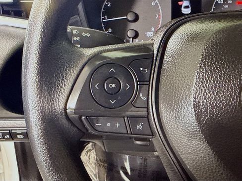 Used 2025 Toyota Corolla LE FWD image 14