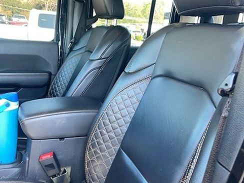 Used 2021 Jeep Gladiator Overland image 5