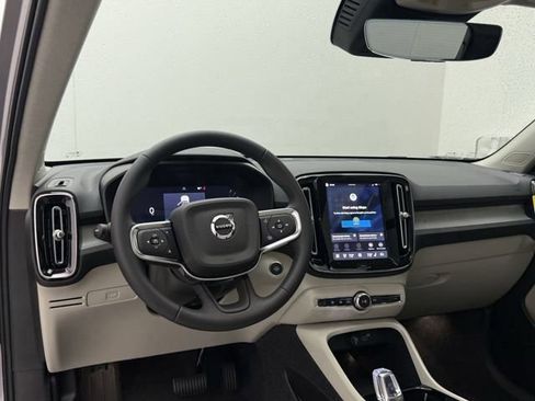 New 2026 Volvo XC40 B5 Ultra w/ Protection Package Premier AWD/4WD image 23