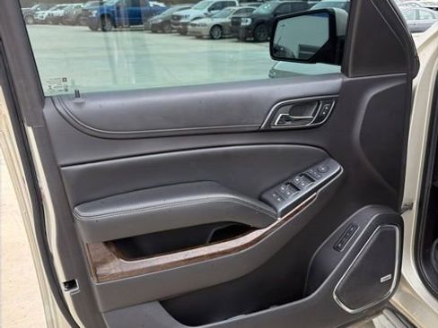 Used 2015 Chevrolet Tahoe LT w/ Luxury Package AWD/4WD image 15