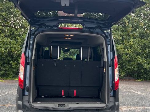 Used 2022 Ford Transit Connect XL FWD image 7