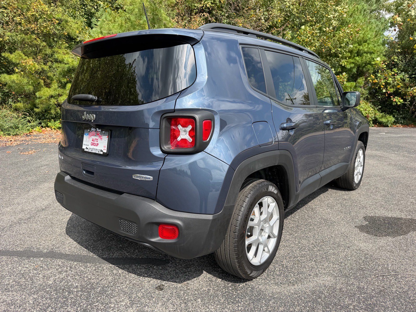 Used 2022 Jeep Renegade Latitude w/ Convenience Group AWD/4WD image 15