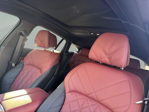Used 2025 BMW X6 M60i image 21