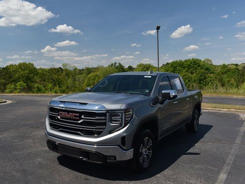 Used 2025 GMC Sierra 1500 SLT AWD/4WD image 7