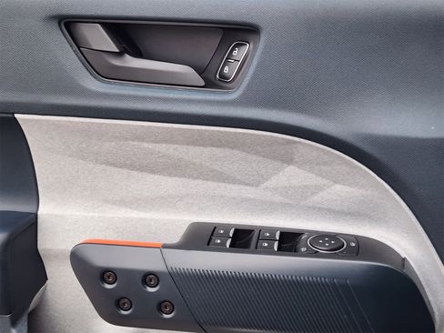 Used 2024 Ford Maverick XLT image 14