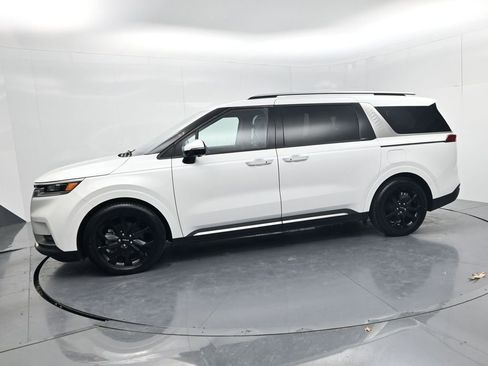 Certified 2024 Kia Carnival SX Prestige image 4