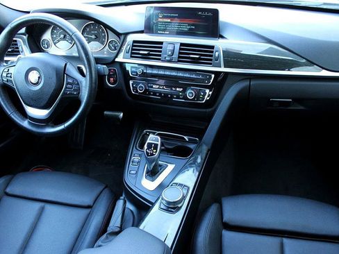 Used 2017 BMW 330i Sedan w/ Driver Assistance Package image 9