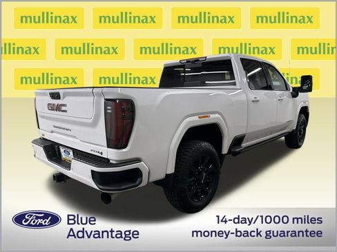 Used 2024 GMC Sierra 2500 AT4 w/ AT4 Premium Plus Package image 3
