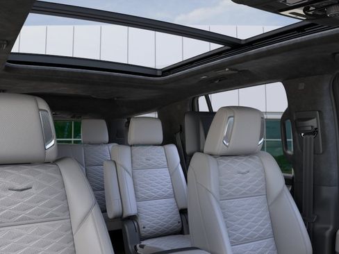 New 2026 Cadillac Escalade Platinum Luxury w/ LPO, Floor Liner Package AWD/4WD image 24