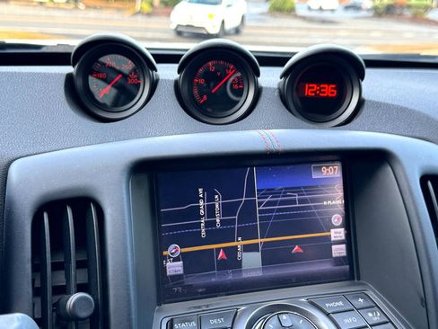 Used 2017 Nissan 370Z NISMO image 31