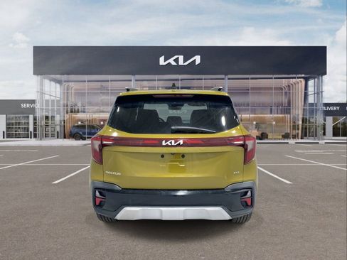 Used 2024 Kia Seltos SX w/ SX Sunroof Package image 7
