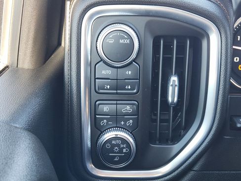 Used 2020 GMC Sierra 2500 AT4 w/ AT4 Premium Package image 26