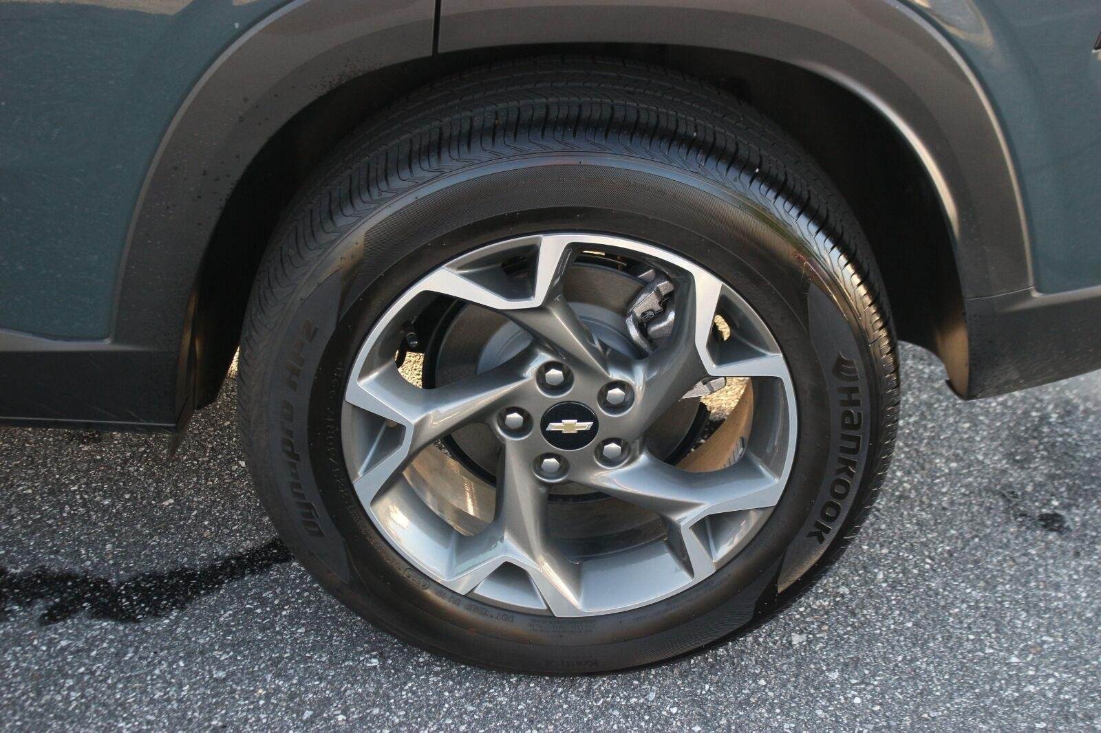 Used 2026 Chevrolet Trax LT w/ Driver Confidence Package FWD image 36