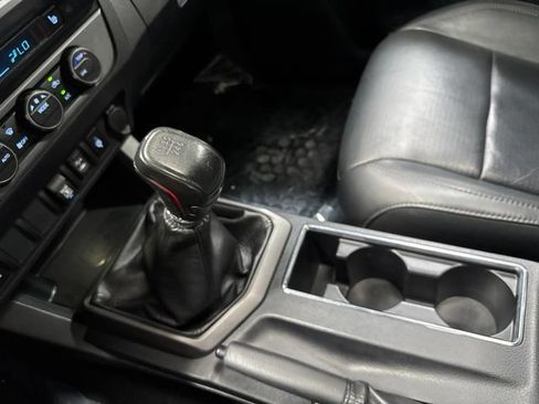 Used 2019 Toyota Tacoma SR AWD/4WD image 19