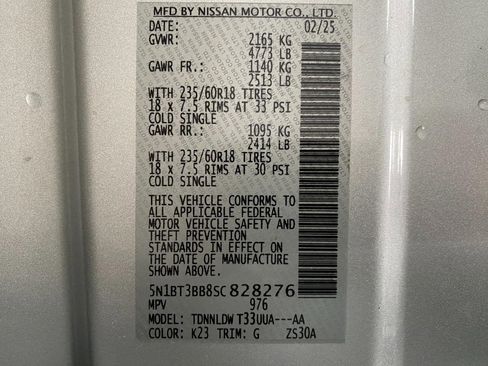 Used 2025 Nissan Rogue SV image 33