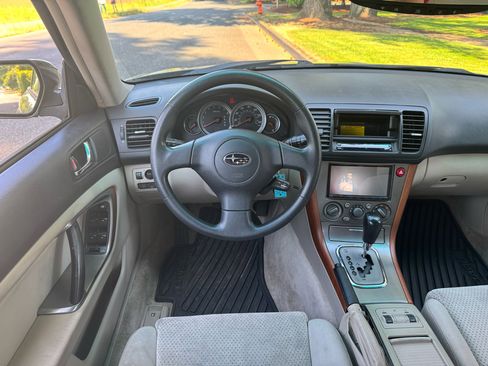 Used 2005 Subaru Outback 2.5i image 19
