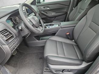 Used 2025 Nissan Rogue SV w/ SV Premium Package video 4