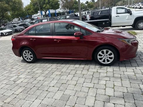 Used 2024 Toyota Corolla LE FWD image 15