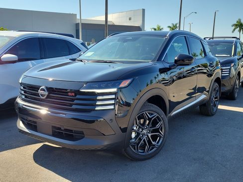 New 2026 Nissan Kicks SR image 21