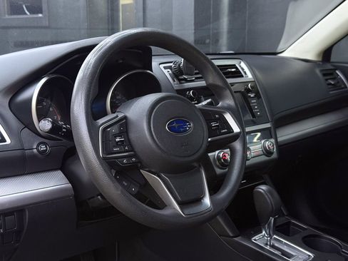 Used 2018 Subaru Outback 2.5i AWD/4WD image 14