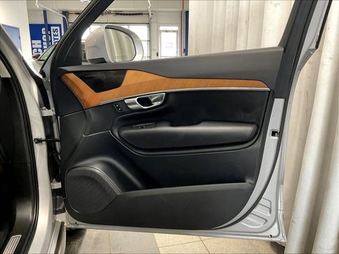 Used 2023 Volvo XC90 B6 Plus w/ Protection Package image 12