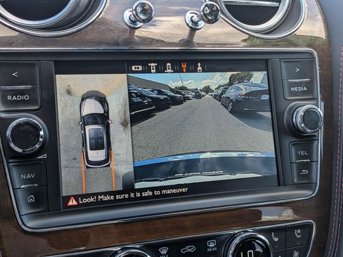 Used 2020 Bentley Bentayga AWD/4WD image 34